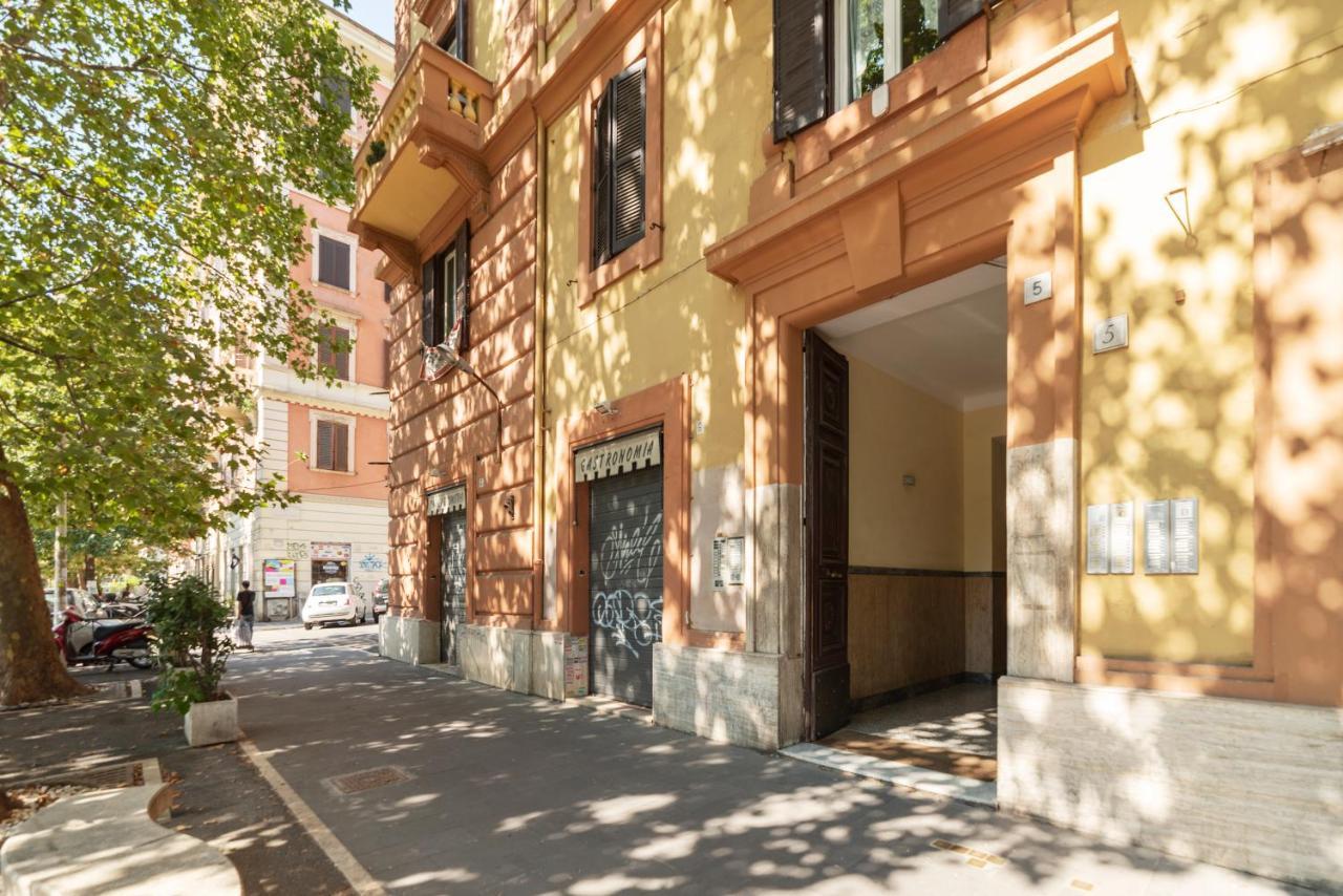 Piazza Nievo A Trastevere! Con Balcone * Roma